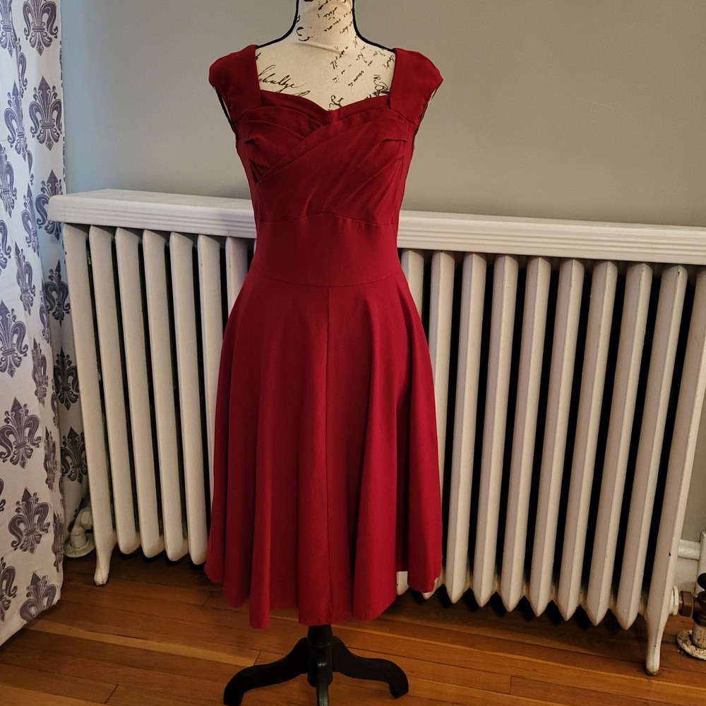 Retro "Mrs. Maisel" Style Red Fit and Flare Dress Sweetheart Pleated Bodice Sz L